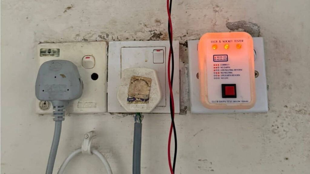 cara semak keadaan suis plug secara selamat