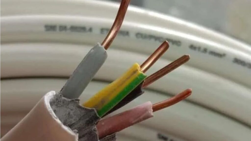 mengapa warna wayar elektrik penting dalam keselamatan
